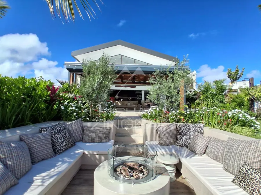 Penthouse d’Exception Pieds dans l’Eau à Pointe aux Canonniers - 9