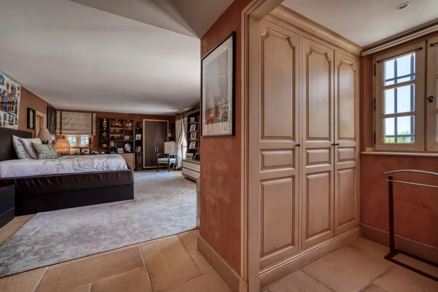 Mougins - Exclusivité - Propriété provençale avec vue panoramique sur le village et la mer - 8
