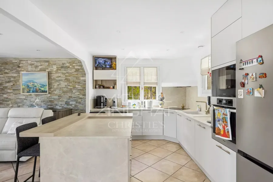 Cagnes-sur-Mer – Villa familiale avec piscine et aperçu mer - 9