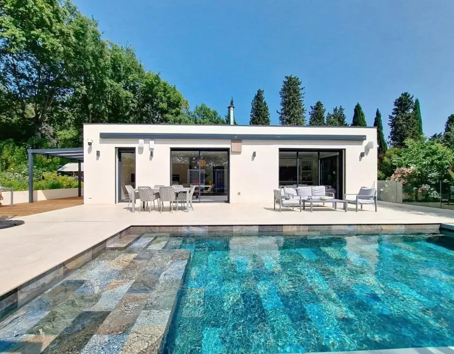 Modernes Haus in der Nähe des Golfplatzes - 1