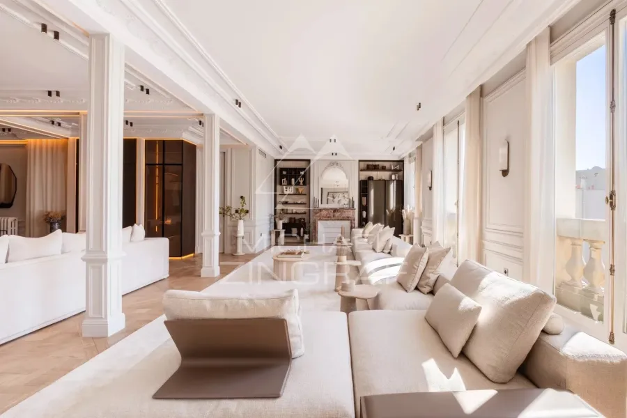 A vendre - Appartement 3 Suites - Paris 8eme - Triangle d'Or - Clim - Refait à neuf - 8