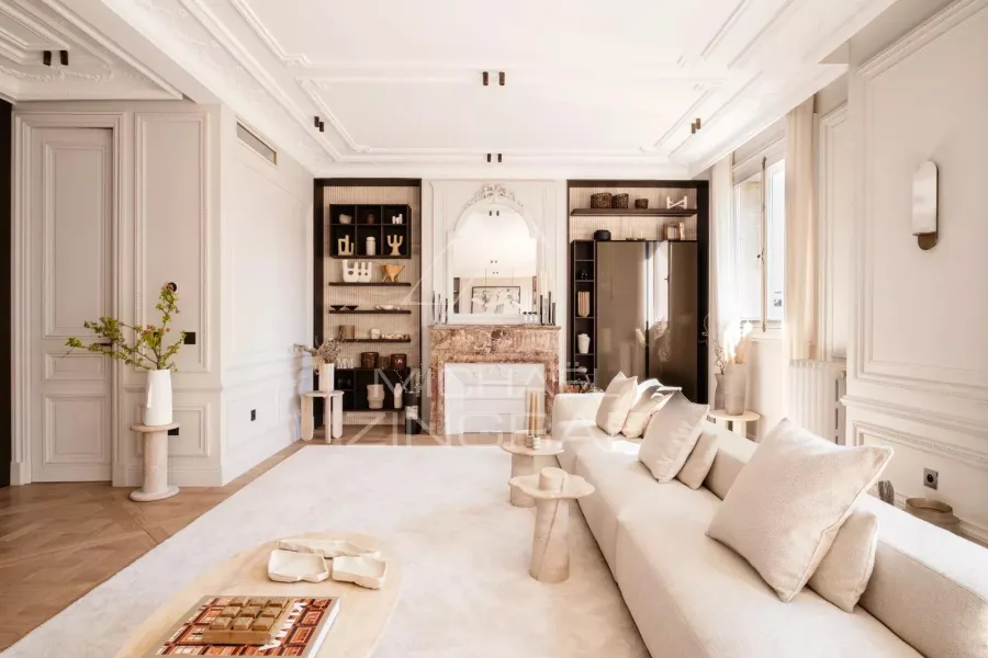A vendre - Appartement 3 Suites - Paris 8eme - Triangle d'Or - Clim - Refait à neuf - 4