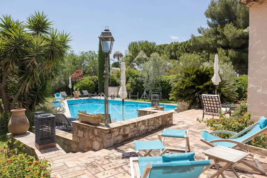 Cap d'Antibes - Superbe villa a pied des plages - 2