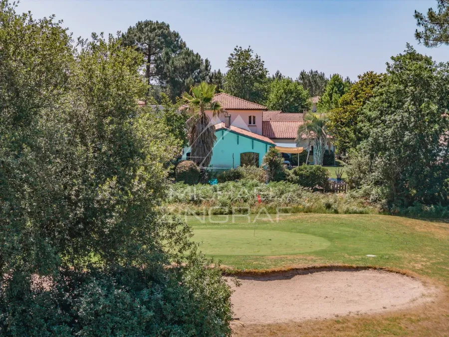 Villa contemporaine de 5 chambres