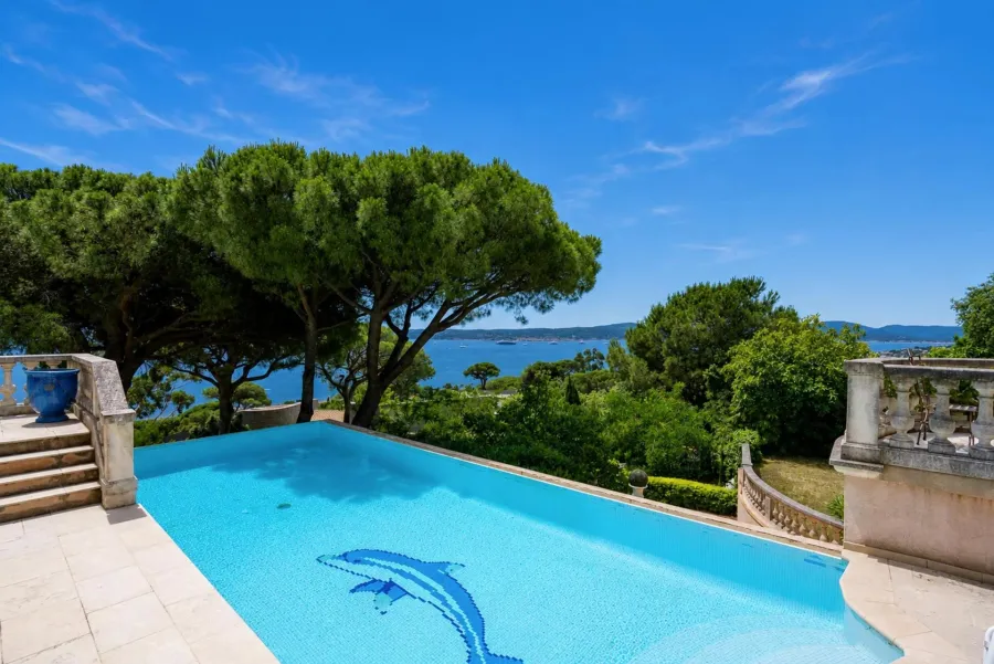 Villa de prestige dans un environnement exclusif à Sainte-Maxime - 2