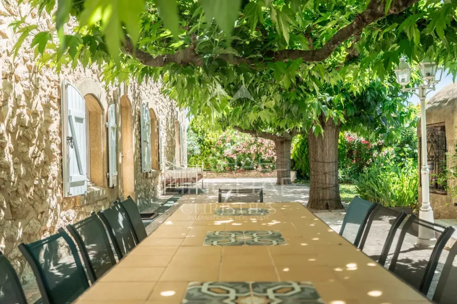 Exklusiv – Wunderschönes Steinhaus mit Pool und Tennisplatz zwischen L'Isle-sur-la-Sorgue und Cavaillon - 2
