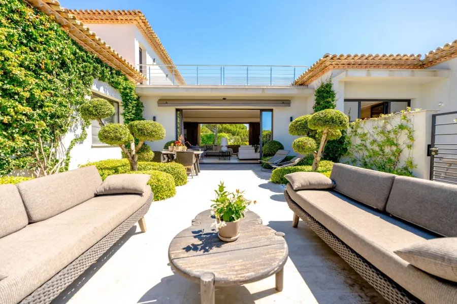 Élégance contemporaine et vue sur le golfe de Saint-Tropez - Sainte-Maxime - 4