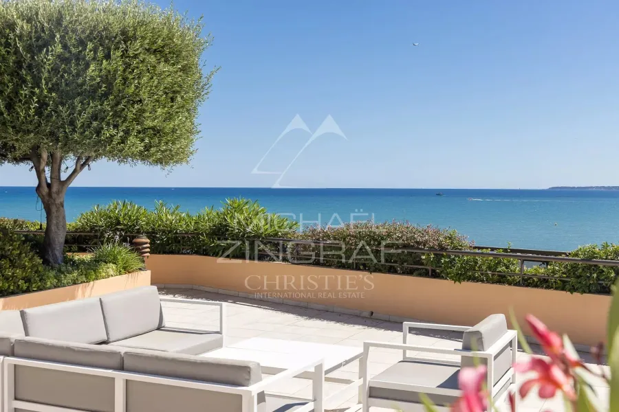 Proche Nice - Penthouse d’exception avec piscine privative face à la mer - 4