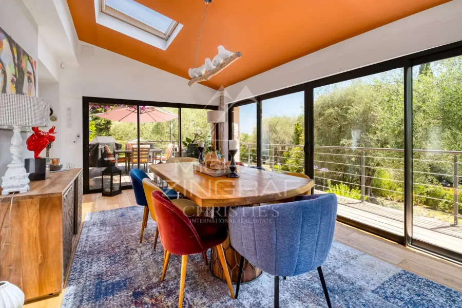Tourrettes-sur-Loup – Élégante villa provençale à pied du village - 8