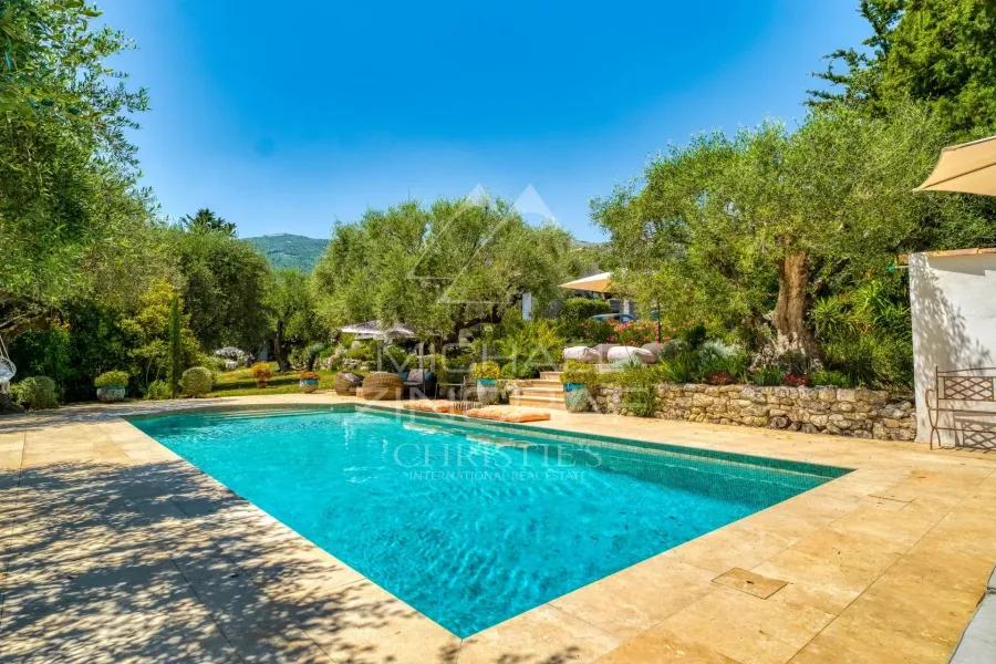 Tourrettes-sur-Loup – Élégante villa provençale à pied du village - 2