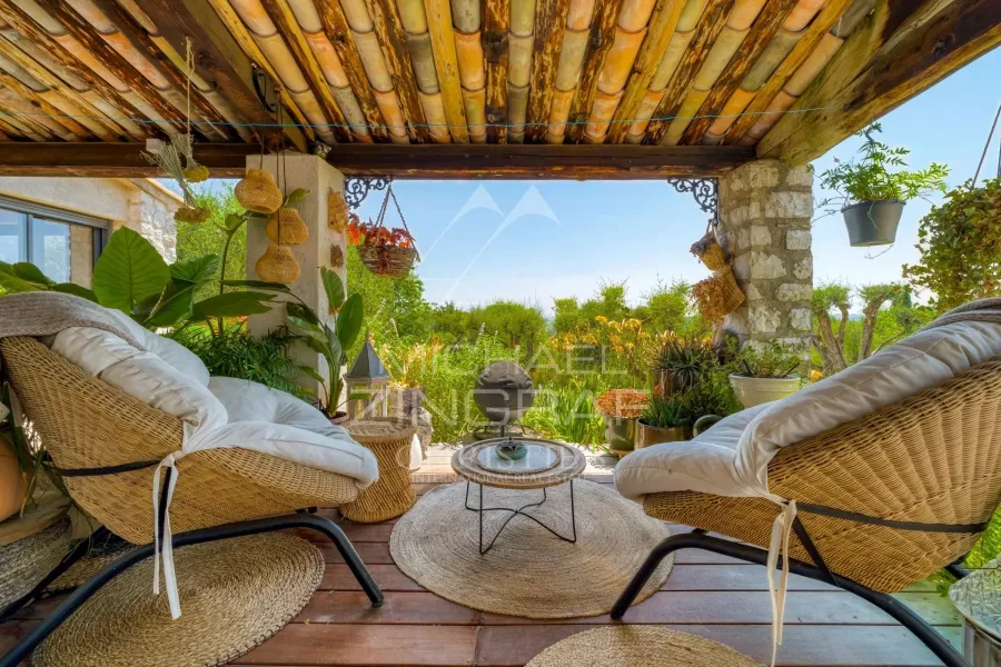 Tourrettes-sur-Loup – Élégante villa provençale à pied du village - 3