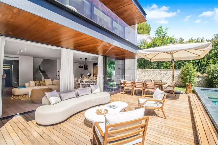 Villa à l'élégance contemporaine au cœur de Saint-Jean-Cap-Ferrat