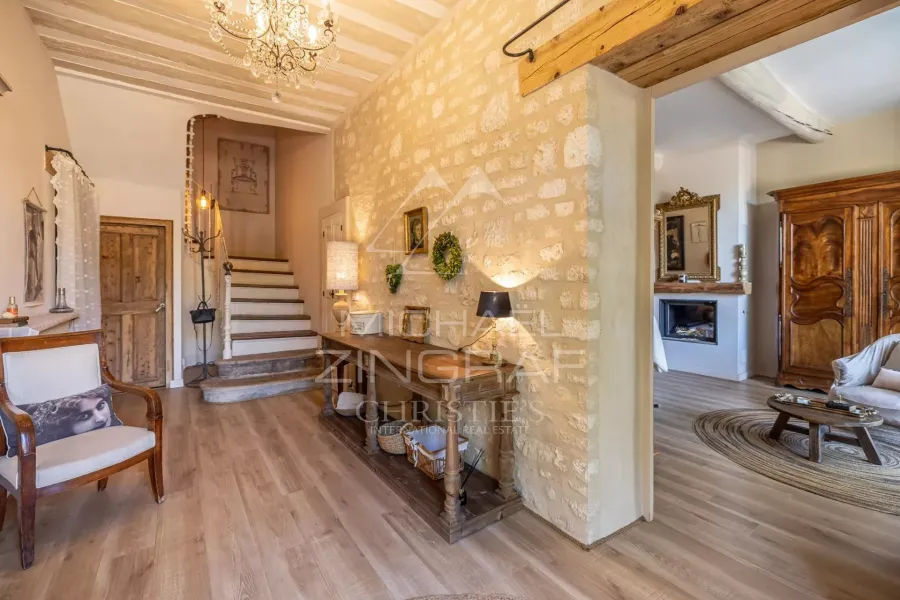 Exclusivité - Proche de l'Isle-sur-la-Sorgue - Magnifique maison de maître rénovée avec piscine - 4