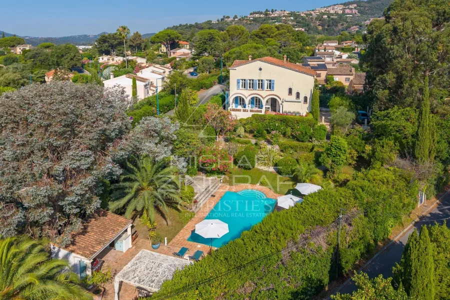 Proche Cannes - Villa Belle époque - Vue mer - Mandelieu la Napoule.
