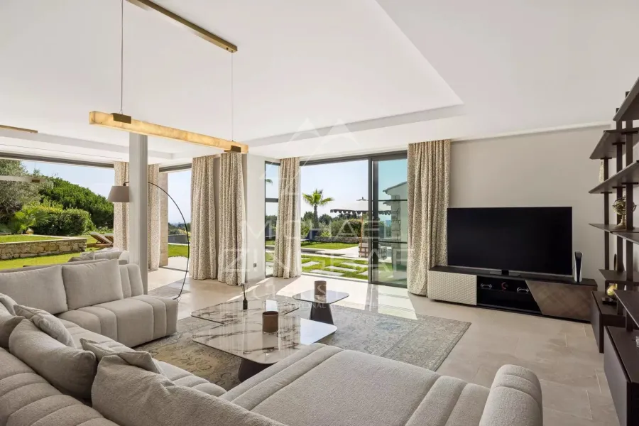 Super-Cannes – Superbe  contemporaine avec vue mer panoramique – Domaine privé - 4