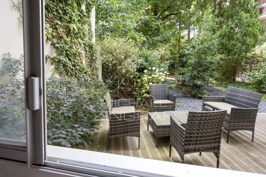 A vendre - 2 Pièces - Inkermann-  Jardin - Lycée Pasteur- Bon état - 8