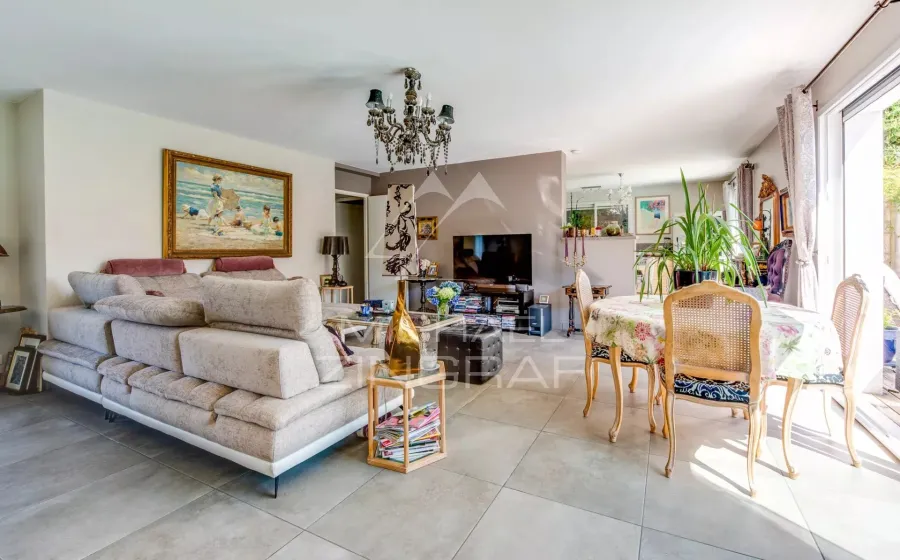 Appartement T4 lumineux avec piscine privative - 2