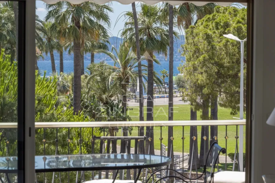 Cannes - Croisette - Élégant 4 pièces avec terrasse - 2
