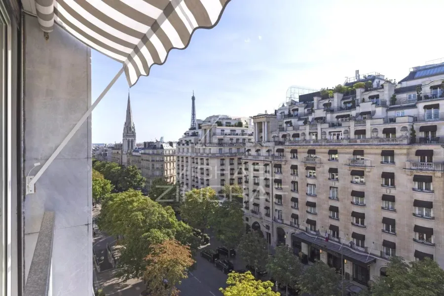A vendre - Paris Triangle d'Or - Avenue George V - Clim - Refait à neuf - Parking - 2