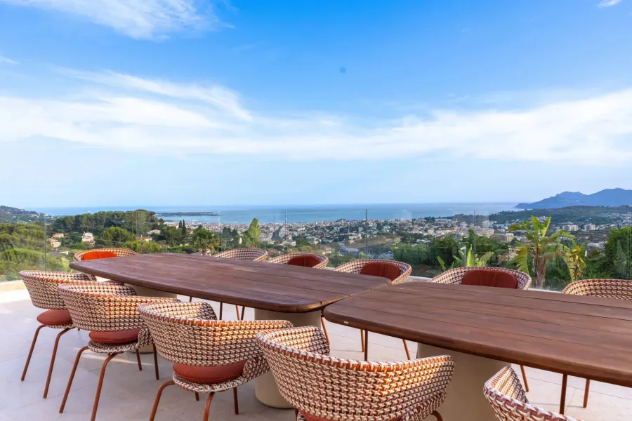 Aux portes de Cannes - Villa vue mer panoramique - 11 suites - 6