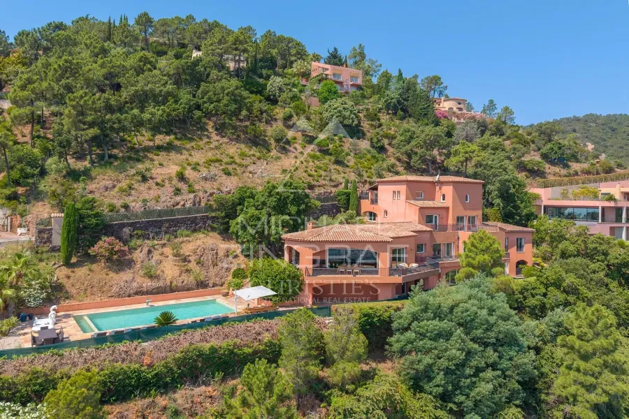 Proche Cannes - Propriété familiale