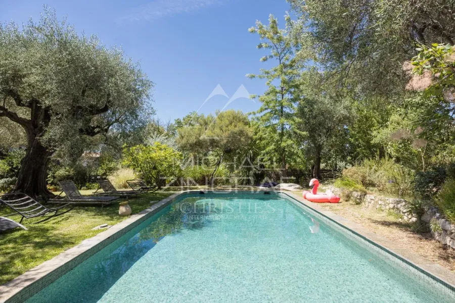 Élégante villa provençale à quelques pas du village de Tourrettes-sur-Loup - 3