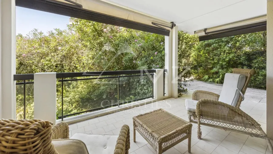 Quartier Montrose, appartement de 3 pièces avec jardin de 148m2