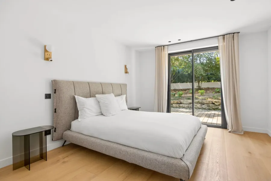 Mougins – Villa familiale rénovée dans un domaine confidentiel - 8