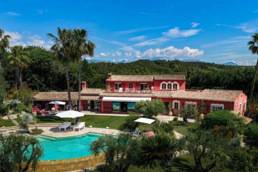 Mougins - Exclusivité - Propriété provençale avec vue panoramique sur le village et la mer