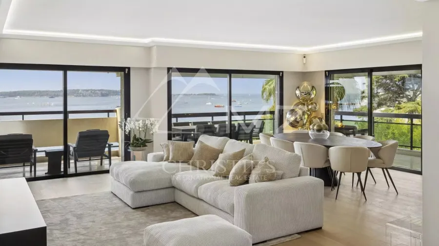 Magnifique appartement contemporain à la vue mer féerique
