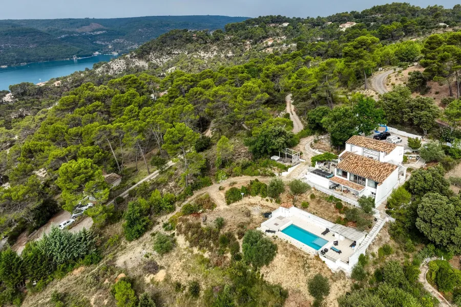 Vue panoramique exceptionnelle sur le lac d'Esparron – Au cœur des Gorges du Verdon - 3
