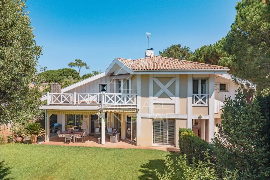 Élégante villa à quelques pas de la plage
