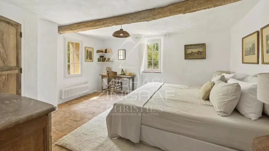 Character property in Cotignac – A Provençal estate surrounded by vineyards, olive trees and the art of living - 8