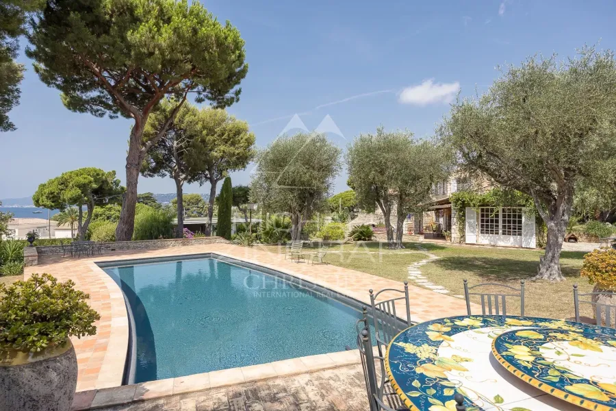 Exclusivité Mas d’exception avec vue mer panoramique au Cap d’Antibes - 3