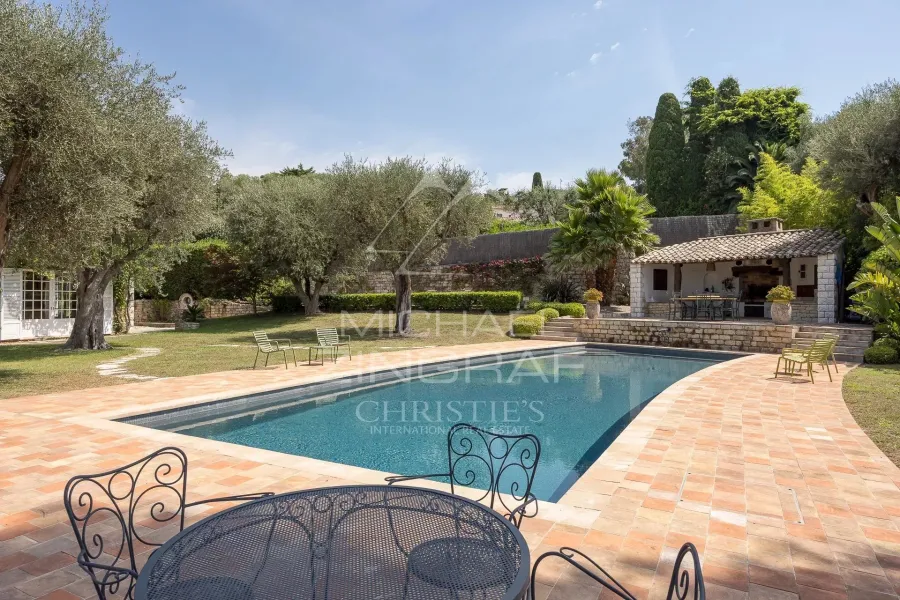 Exclusivité Mas d’exception avec vue mer panoramique au Cap d’Antibes - 8