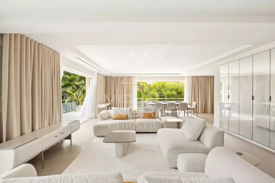SPLENDIDE VILLA CONTEMPORAINE RÉNOVÉE  DE 320 M² SITUÉE DANS UN DOMAINE PRIVÉ - 9