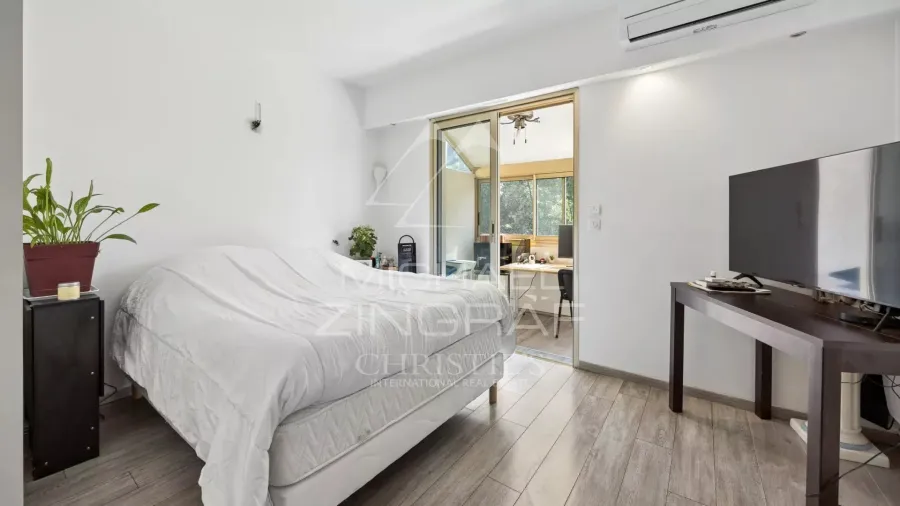 Appartement dernier étage avec vaste terrasse - 6