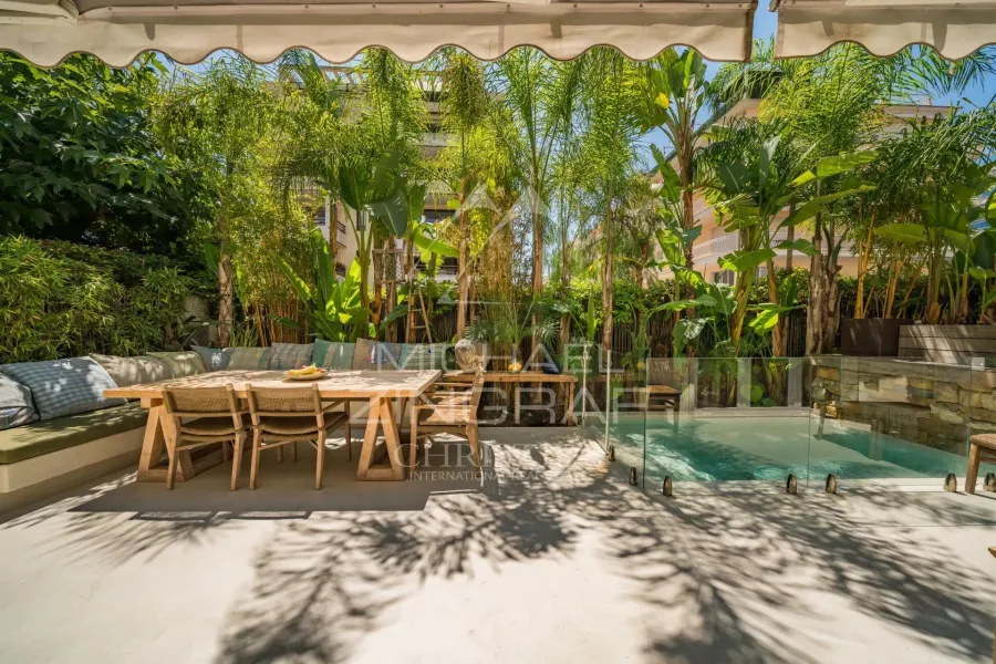 Cannes – Proche Croisette – Élégant rez-de-jardin avec piscine privative