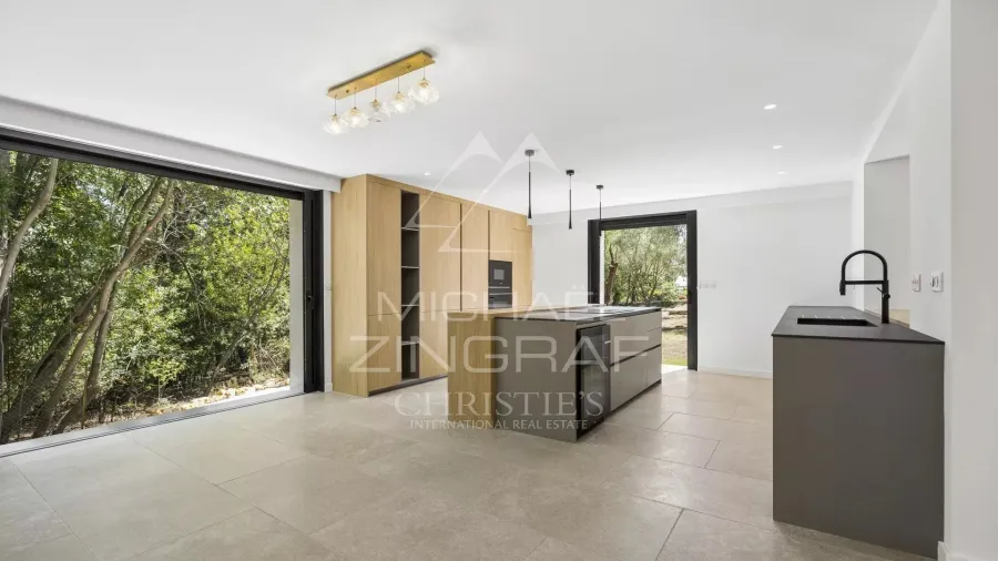 Elegante, vollständig renovierte Villa in absolut ruhiger Lage - 6