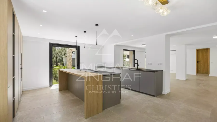 Elegante, vollständig renovierte Villa in absolut ruhiger Lage - 7