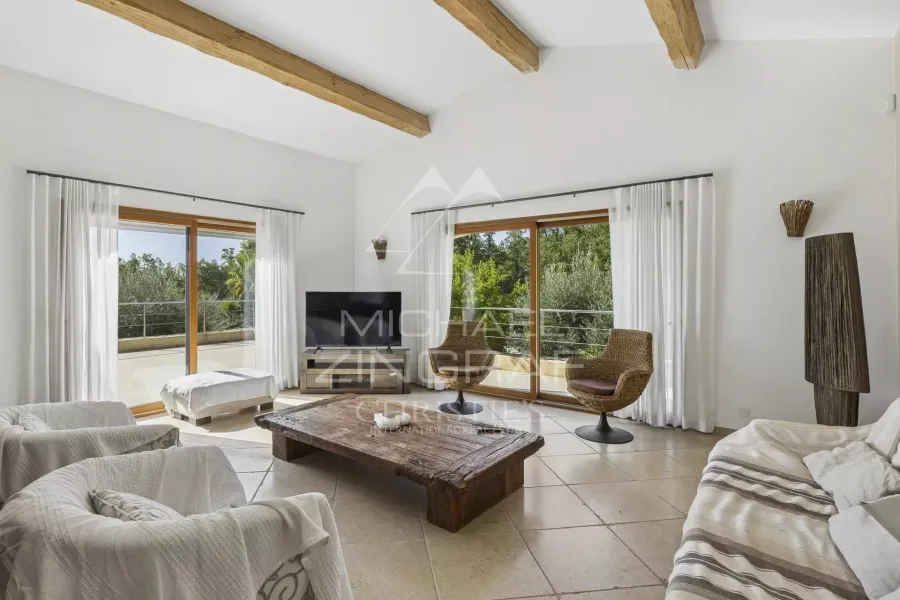 Élégante villa contemporaine au cœur de la Provence - 4