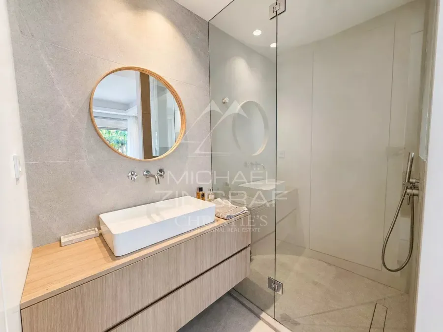 CANNES CROISETTE – EXCEPTIONAL CROSSING APARTMENT WITH SEA VIEW - 7