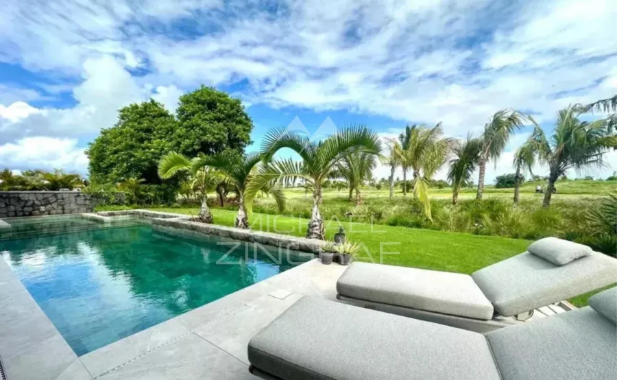 Villa d’exception avec vue sur le golf et prestations haut de gamme