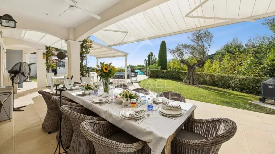Propriété de charme avec vue mer dans le Domaine de Seguret - 9