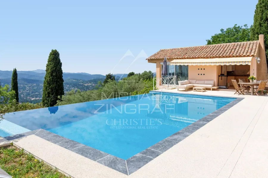 Une villa idéalement située proche du Village avec vue mer panoramique - 8