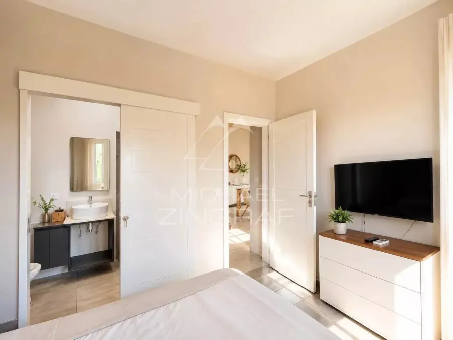 Élégant Appartement 3 Chambres avec Rooftop Privé à Flic en Flac - 6