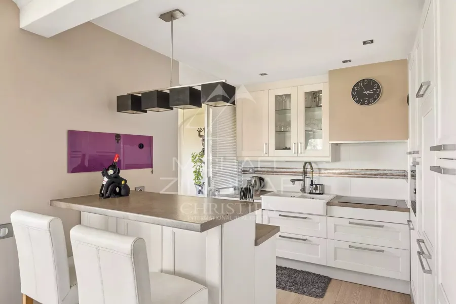 ANTIBES – AUSSERGEWÖHNLICHES 7-ZIMMER-APARTMENT MIT ROOFTOP UND PANORAMABLICK AUF DAS MEER - 6