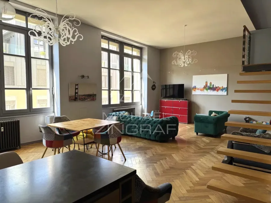 Lyon 6e Place Puvis de Chavannes - Loft familial rénové -  4 chambres & bureau - 2