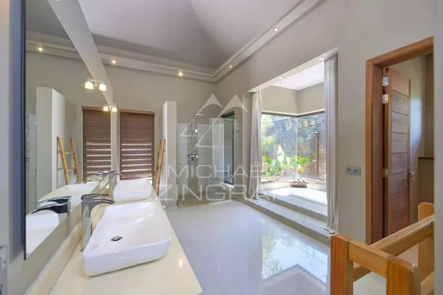 Villa d’exception avec piscine privée au cœur de Grand Baie - 9