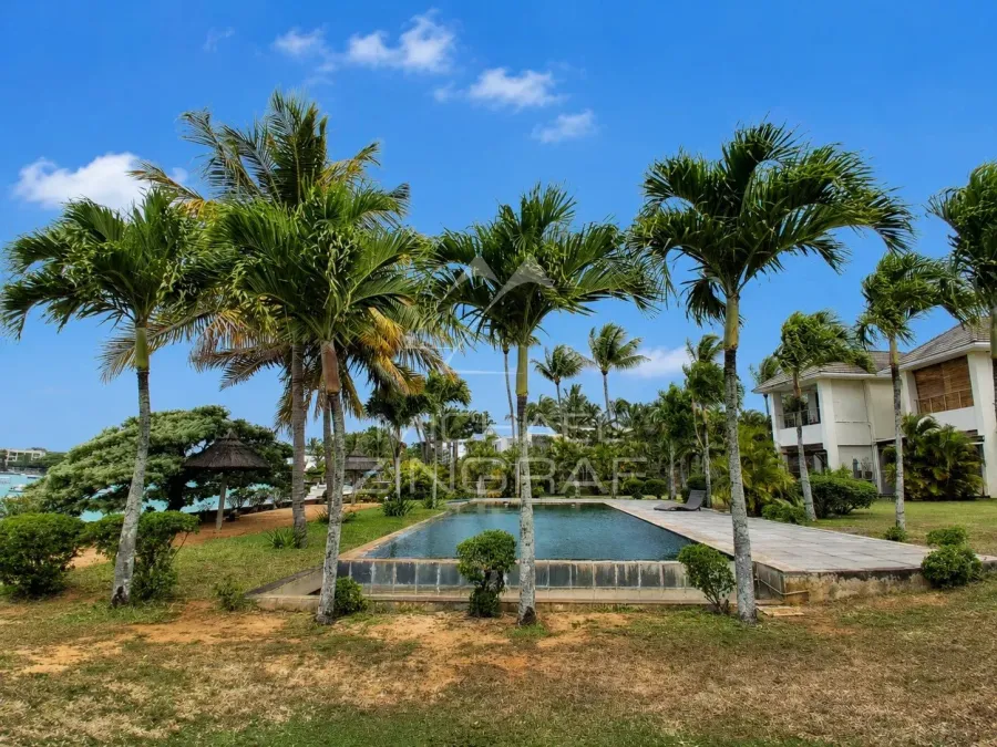 Villa pieds dans l’eau avec vue exceptionnelle à Pointe aux Canonniers - 3